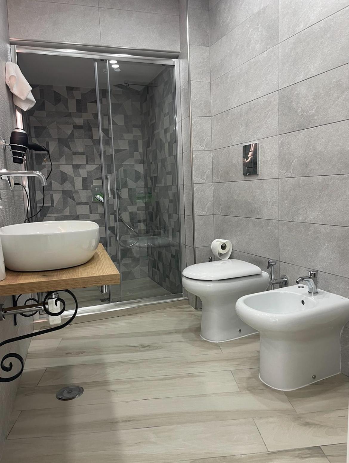 Metro Stazione-museo 500 M-appartamento Ed Elegante Dimora De Curtis Appartement