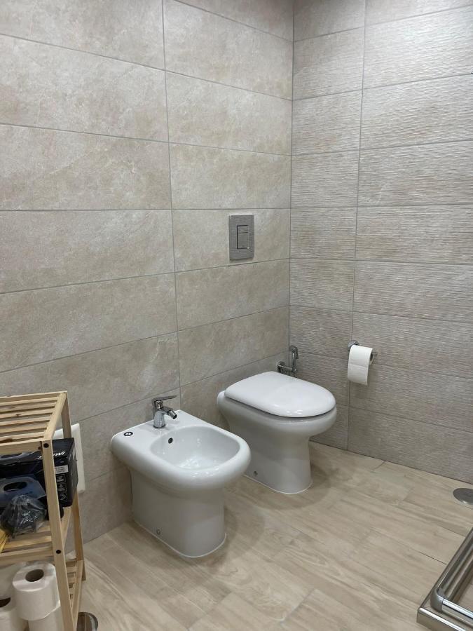 Apartment Metro Stazione-museo 500 M-appartamento Ed Elegante Dimora De Curtis *